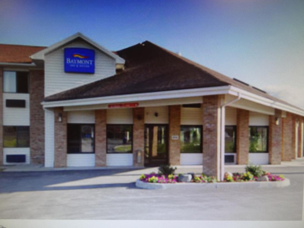 Baymont By Wyndham Port Huron Extérieur photo