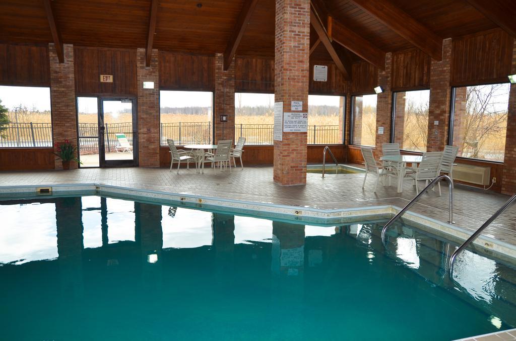 Baymont By Wyndham Port Huron Extérieur photo