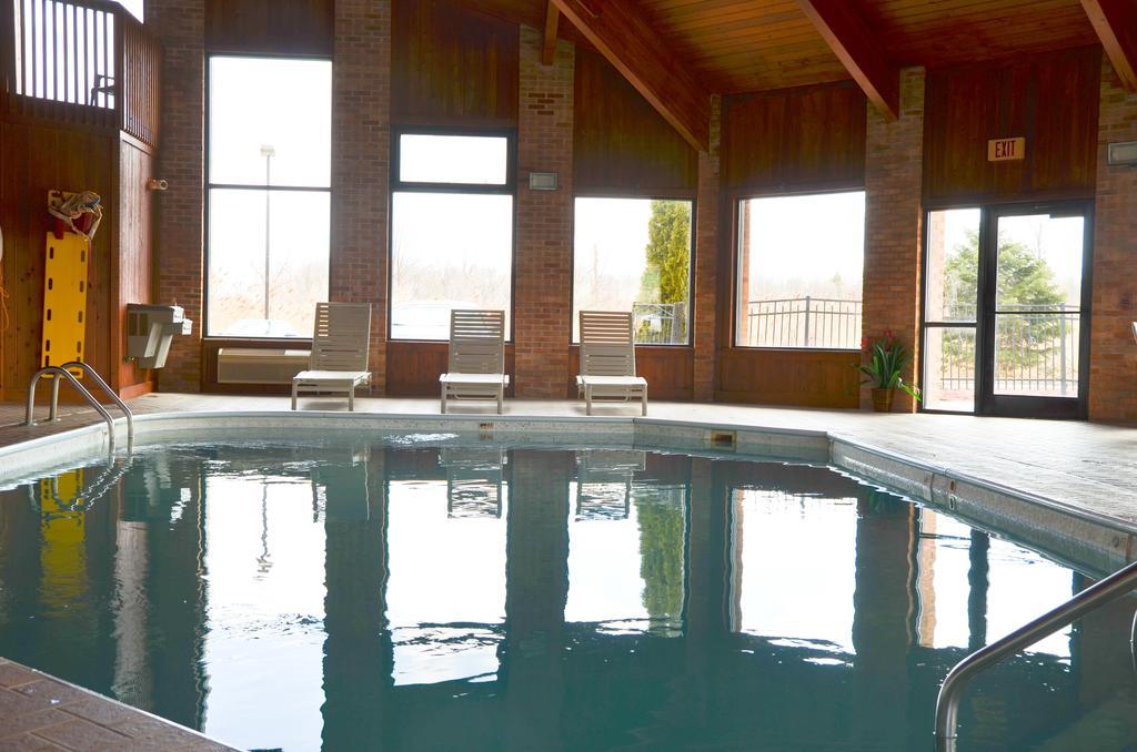 Baymont By Wyndham Port Huron Extérieur photo