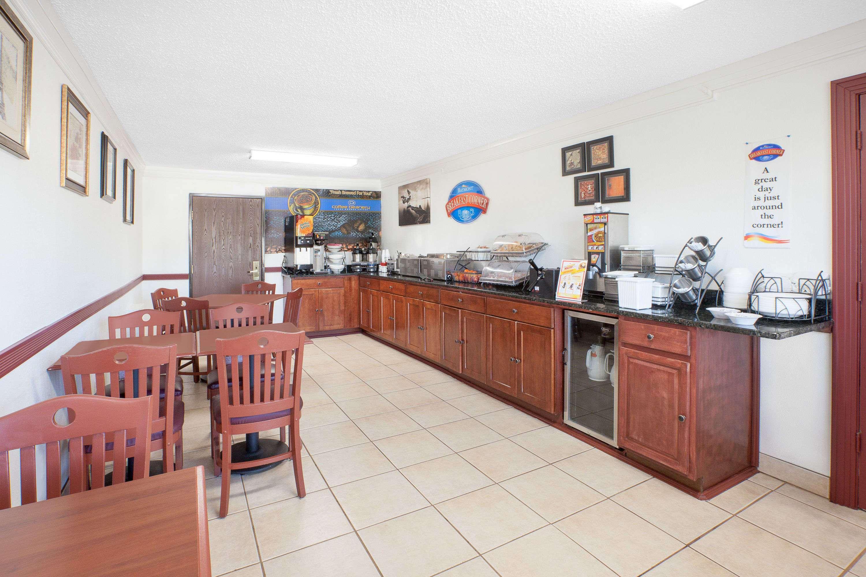 Baymont By Wyndham Port Huron Extérieur photo