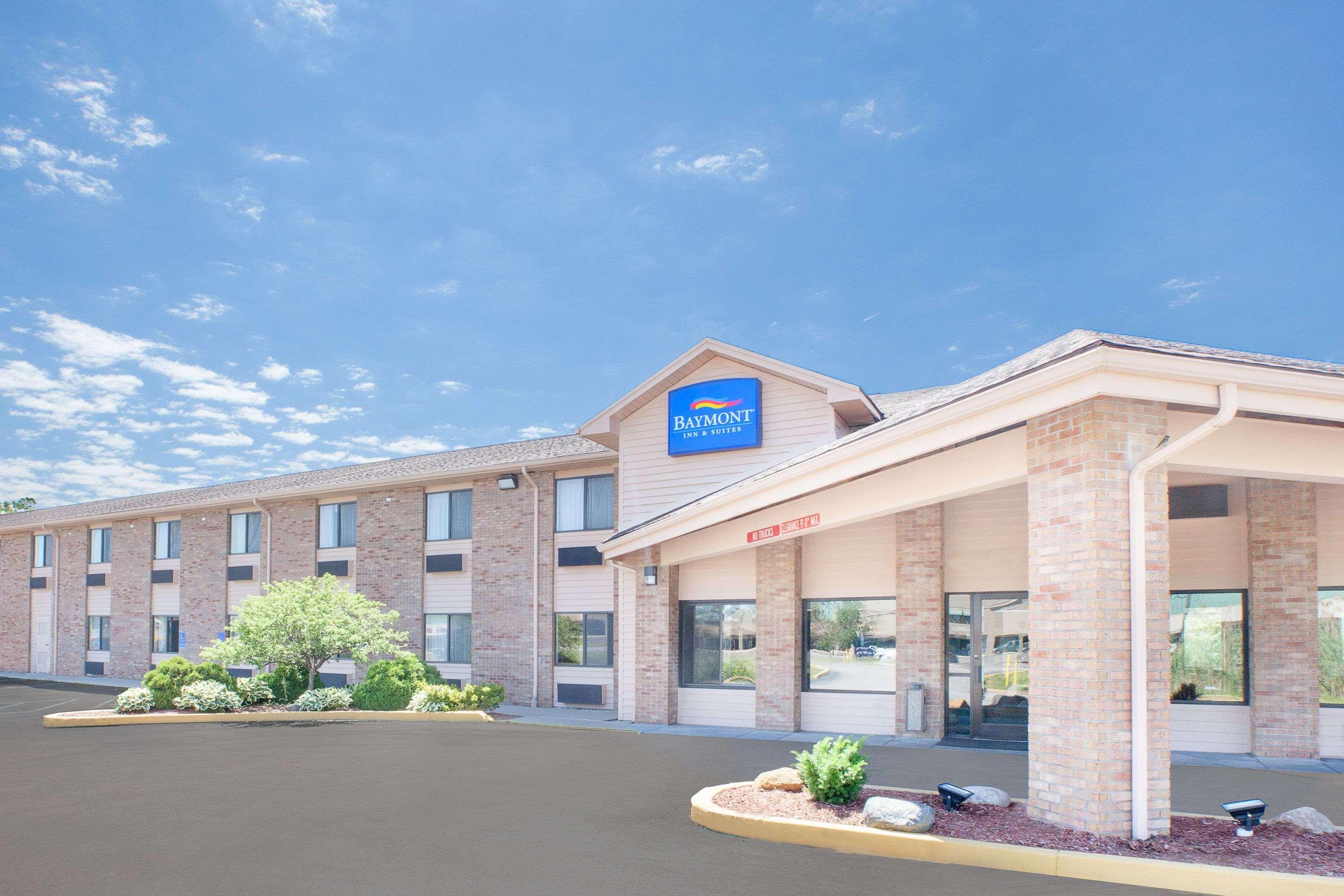Baymont By Wyndham Port Huron Extérieur photo