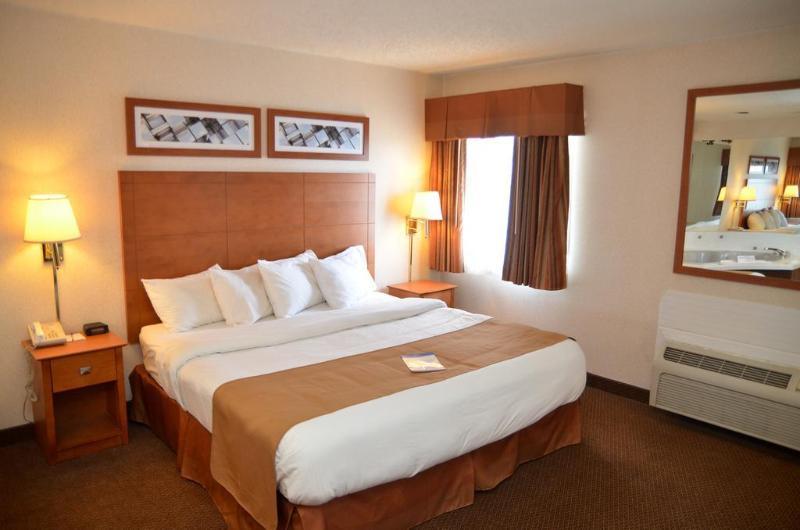 Baymont By Wyndham Port Huron Extérieur photo