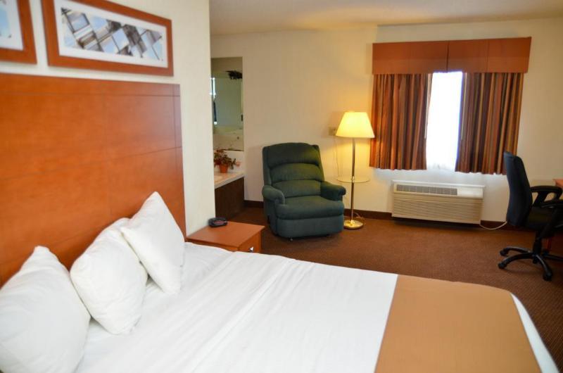 Baymont By Wyndham Port Huron Extérieur photo