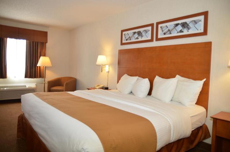 Baymont By Wyndham Port Huron Extérieur photo