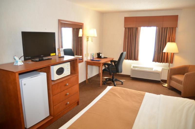 Baymont By Wyndham Port Huron Extérieur photo