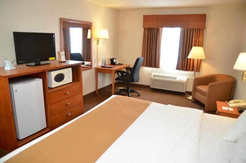 Baymont By Wyndham Port Huron Extérieur photo